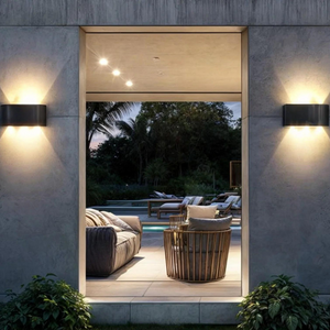 Outdoor Wall Light