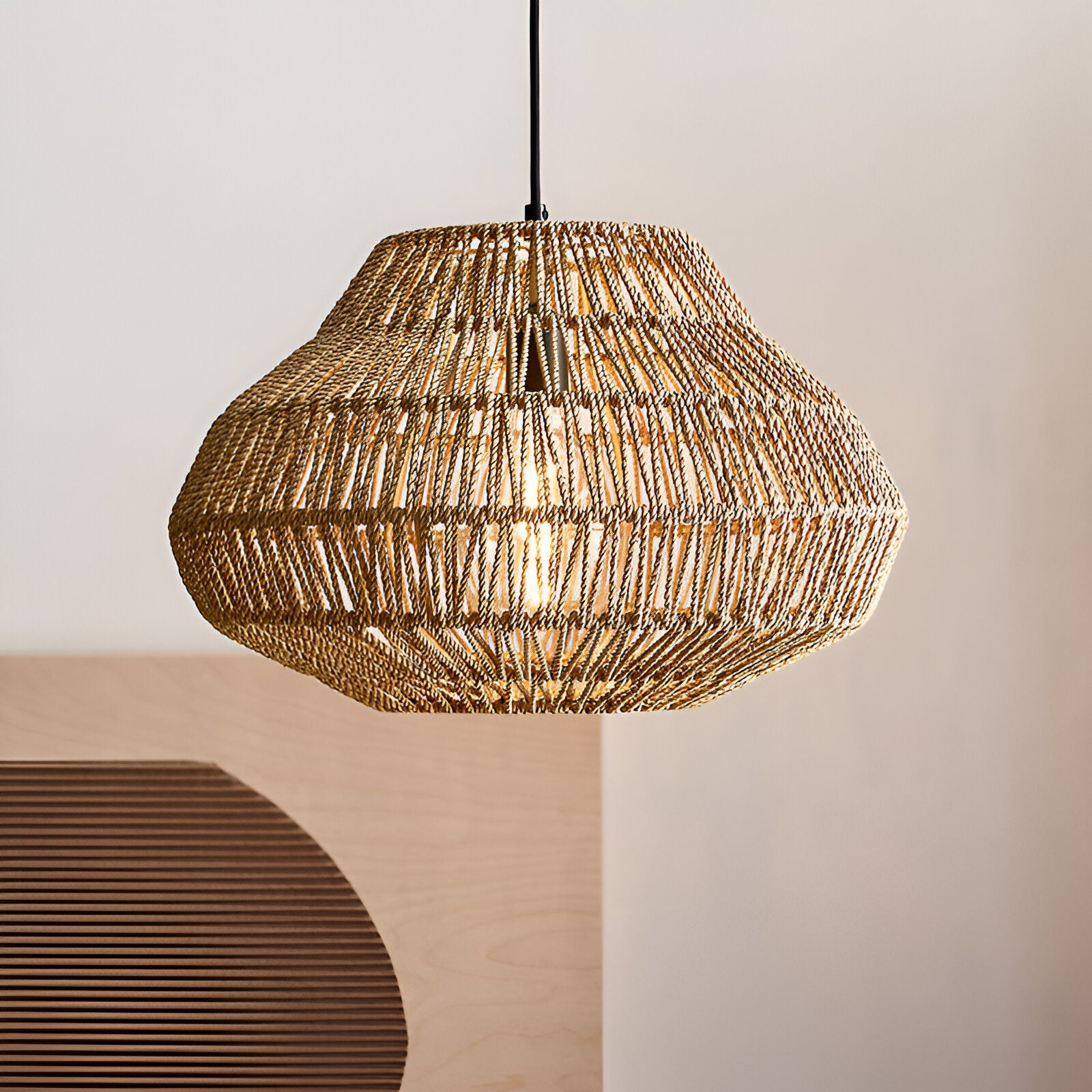Eco-Friendly Rattan Pendant Light – Minimalist Willow Woven Design