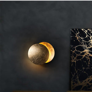 Rotating Disc Wall Lamp – Modern LED Light with Solar Eclipse Effect