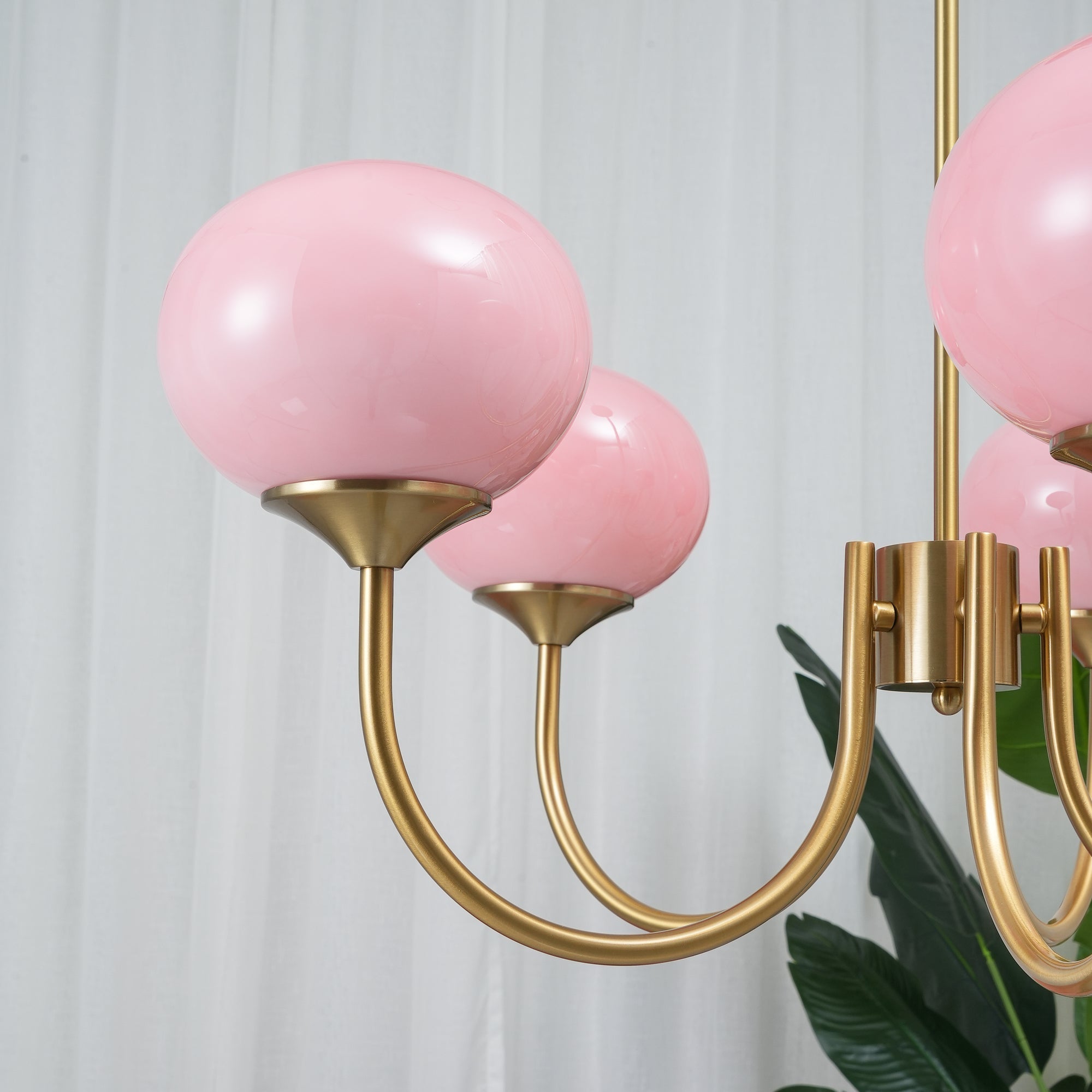 Elegant Gold Ceiling Light with Pink Glass Shades – Modern Glamour Chandelier for Living Room or Bedroom Décor