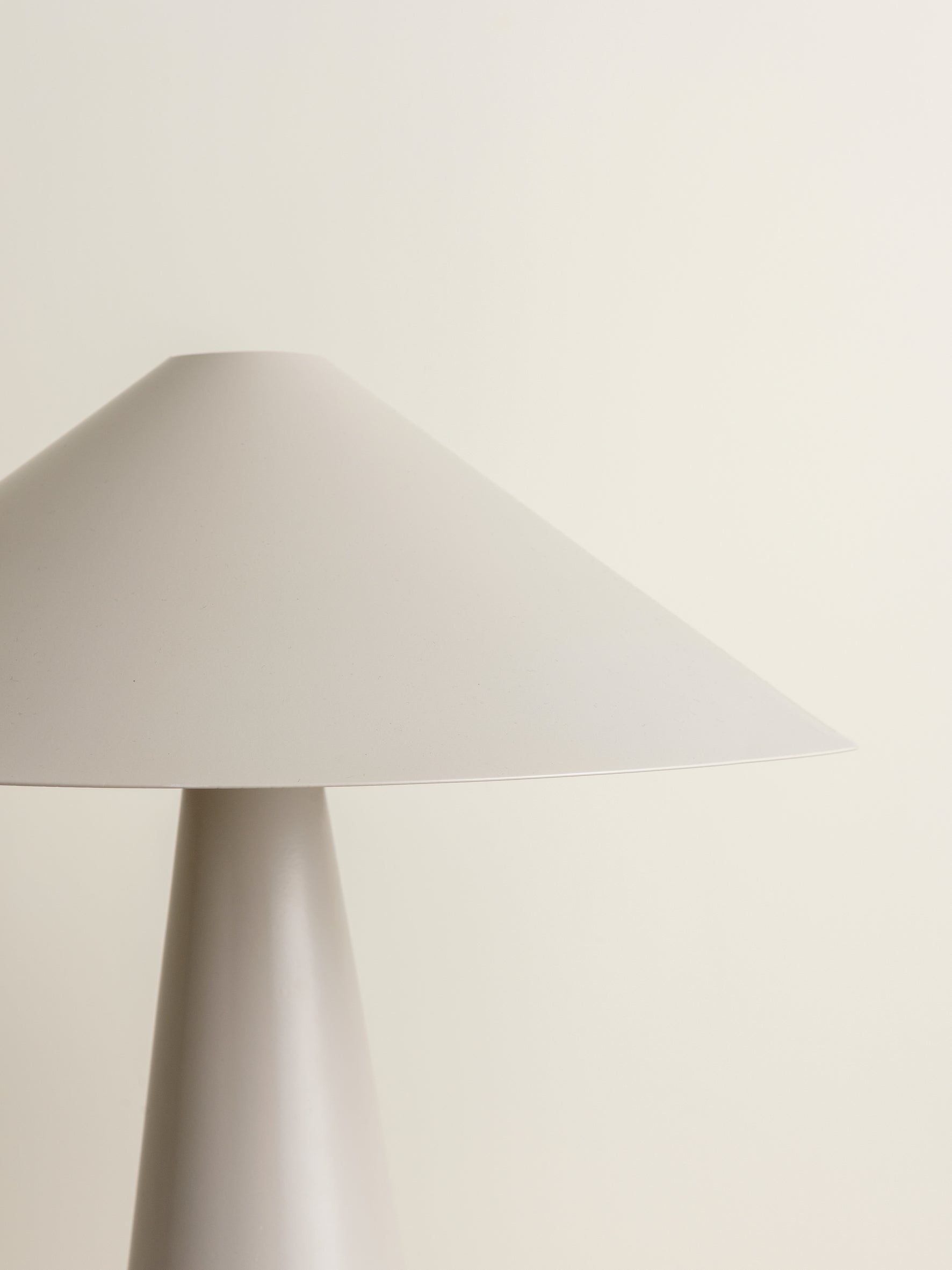 Table Lamp – Modern Scandinavian Elegance