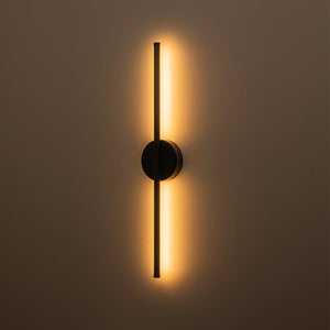 Elegant LED Wall Sconce – Warm White Linear Light for Modern Interiors