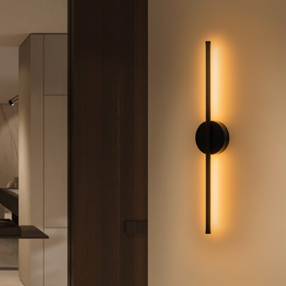 Elegant LED Wall Sconce – Warm White Linear Light for Modern Interiors