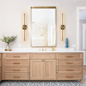 Elegant LED Wall Sconce – Warm White Linear Light for Modern Interiors