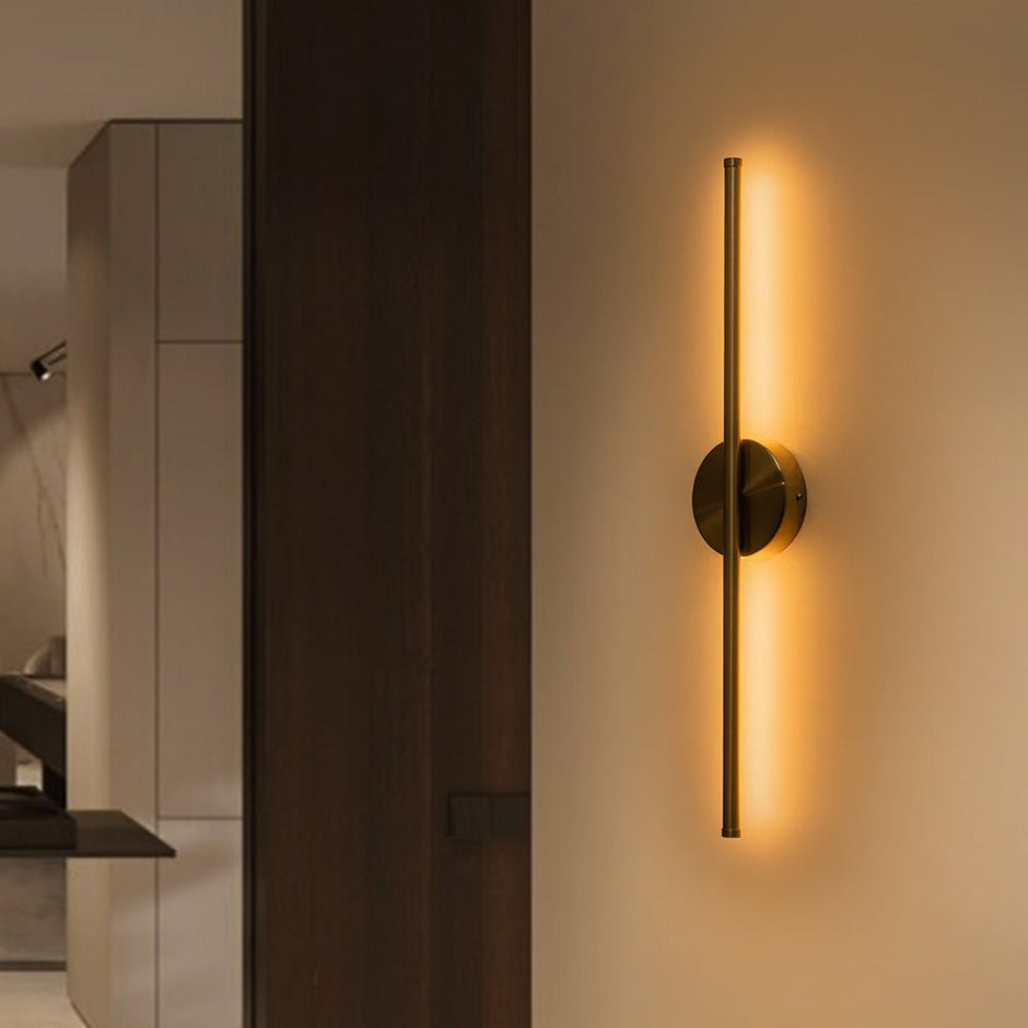 Elegant LED Wall Sconce – Warm White Linear Light for Modern Interiors