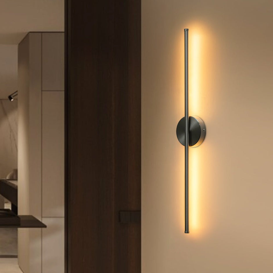Elegant LED Wall Sconce – Warm White Linear Light for Modern Interiors