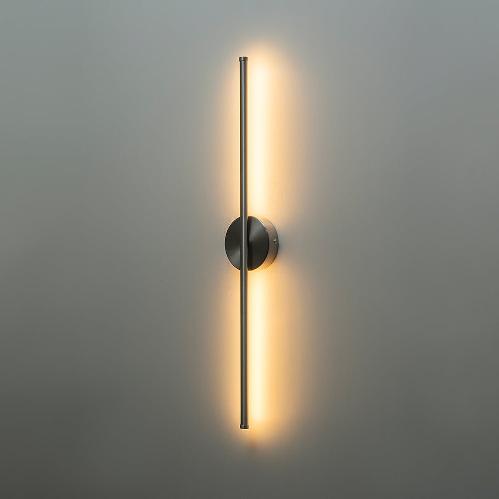 Elegant LED Wall Sconce – Warm White Linear Light for Modern Interiors
