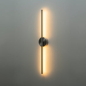 Elegant LED Wall Sconce – Warm White Linear Light for Modern Interiors